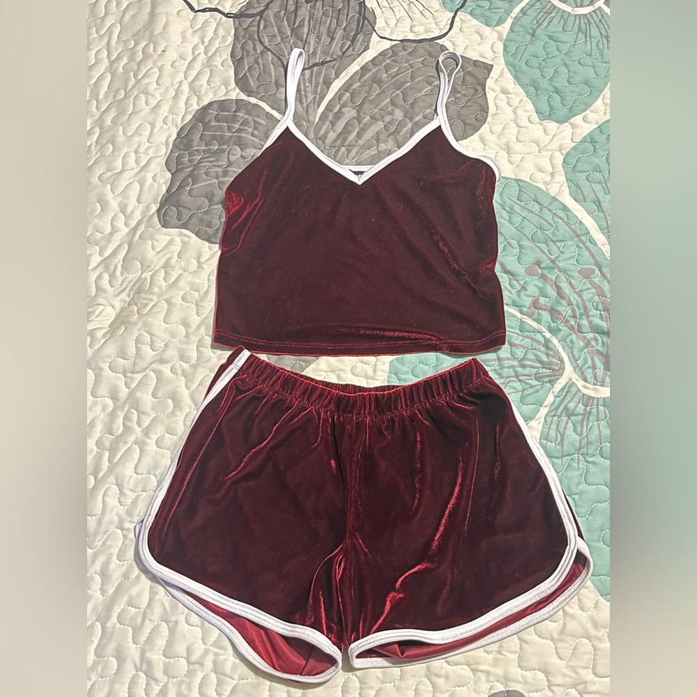 • Two Piece Velvet Crop Top and Short Set White & Burgundy